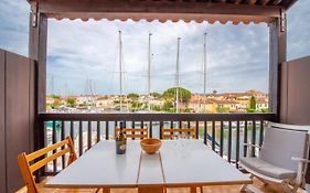 Nice Apt In Front Of The Marina In Grimaud